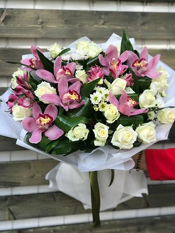 Букет цветов из: Розы и Хризантемы в Духанино