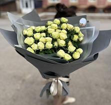 Букет Белые кустовые розы Солинеро в Духанино