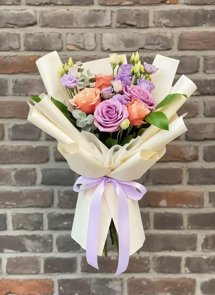 Букет цветов из: Лизиантусы и Розы в Духанино