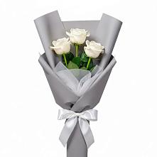 Букет 3 белые розы в Духанино
