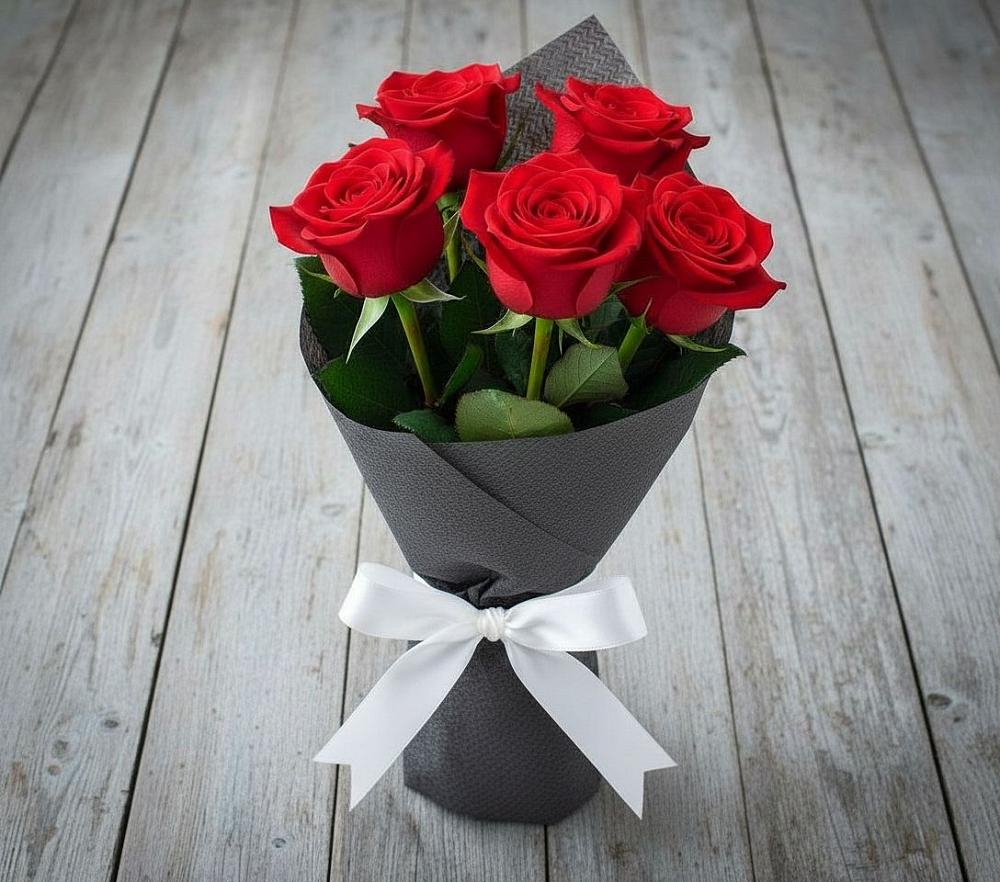 Букет 5 Красных роз Эдлесс Лав в Духанино