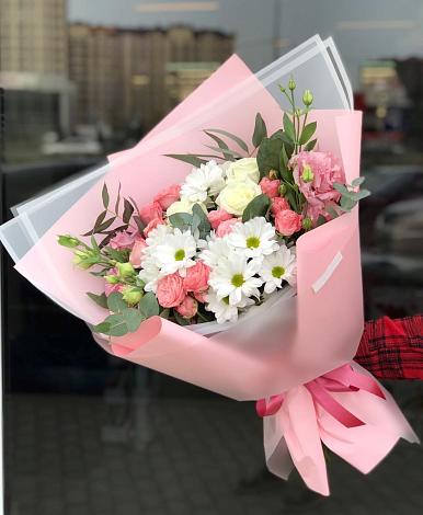 Букет цветов из: Розы, Лизиантусы и Хризантемы в Духанино