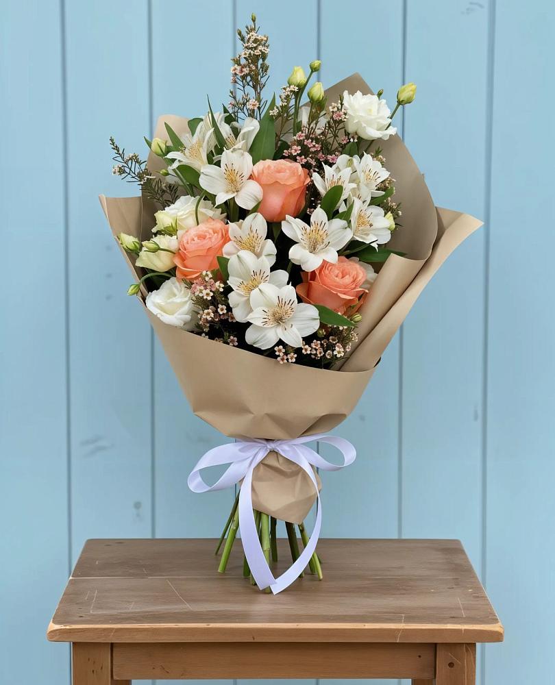 Букет цветов из: Альстромерии, Лизиантусы, Розы и Хризантемы в Духанино