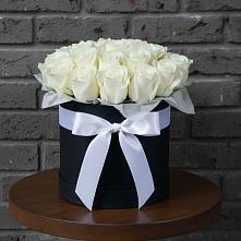 Цветочная композиция из Розы в шляпной коробке в Духанино